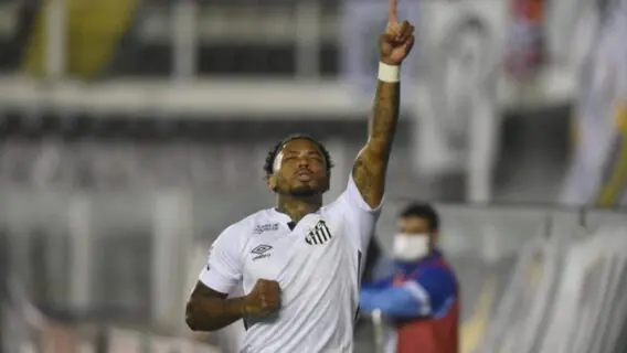 Racismo no futebol: relembre casos de preconceito contra jogadores