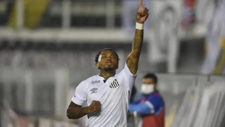 Racismo no futebol: relembre casos de preconceito contra jogadores