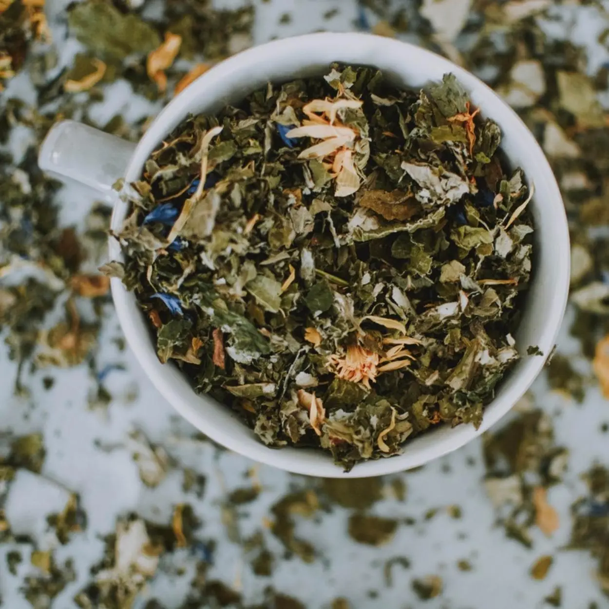 Máscara de dormir com ervas. 