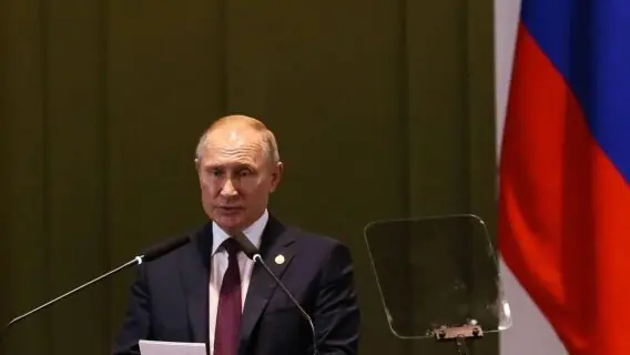 Rússia anuncia possível primeira vacina contra Covid-19