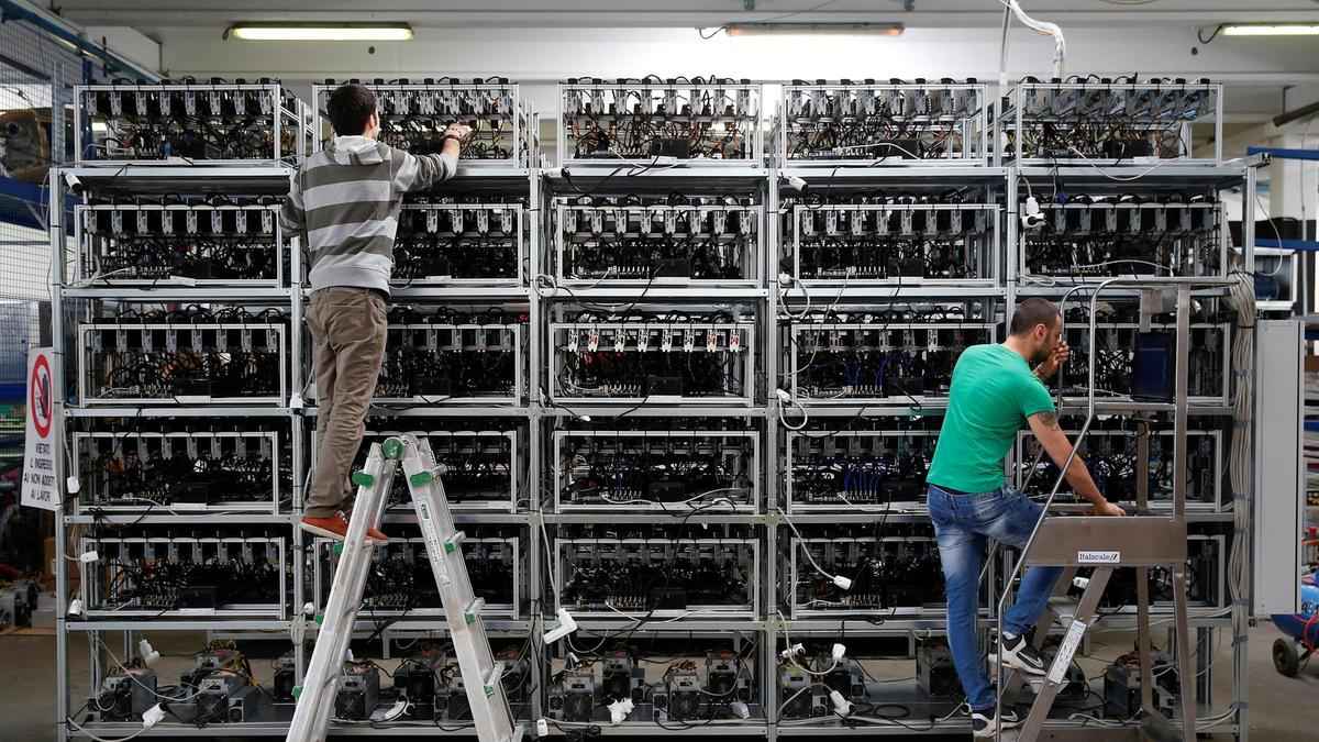 Questa fabbrica di Bitcoin guadagna più dei colossi tech
