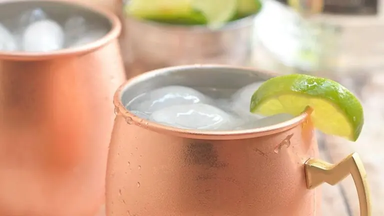 Moscow Mule, o queridinho dos bares invade a sua casa