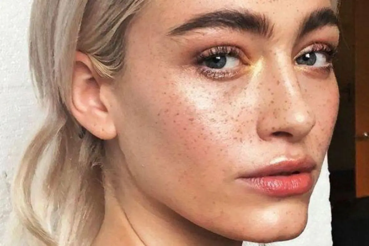 mulher que usou óleo de rícino