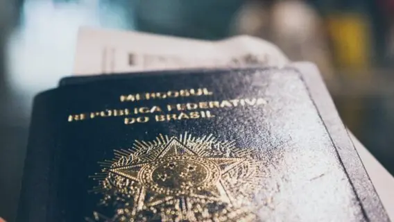 Passaporte brasileiro: aprenda como tirar o documento pela primeira vez