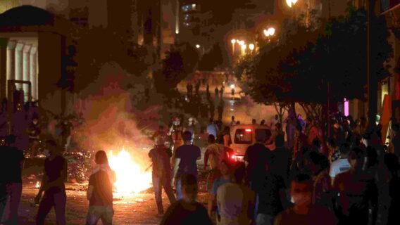 Protestos no Líbano: sentimento antigovernamental aumenta após explosões em Beirute