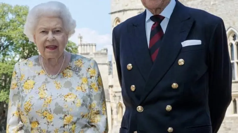 Rainha Elizabeth e Príncipe Philip passam as férias de verão em Balmoral