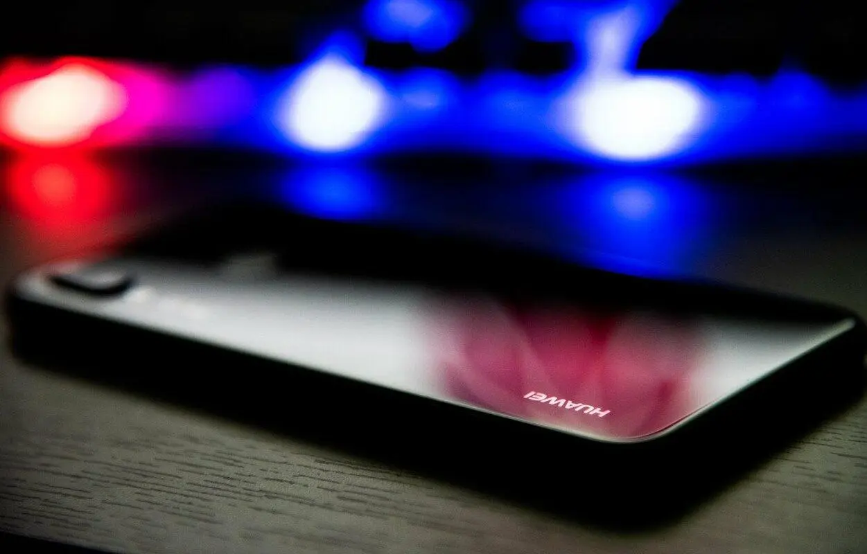 restrições à Huawei