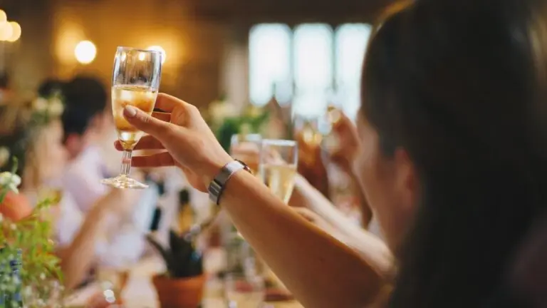 As melhores simpatias de Ano Novo para atrair dinheiro, sorte, emprego e amor