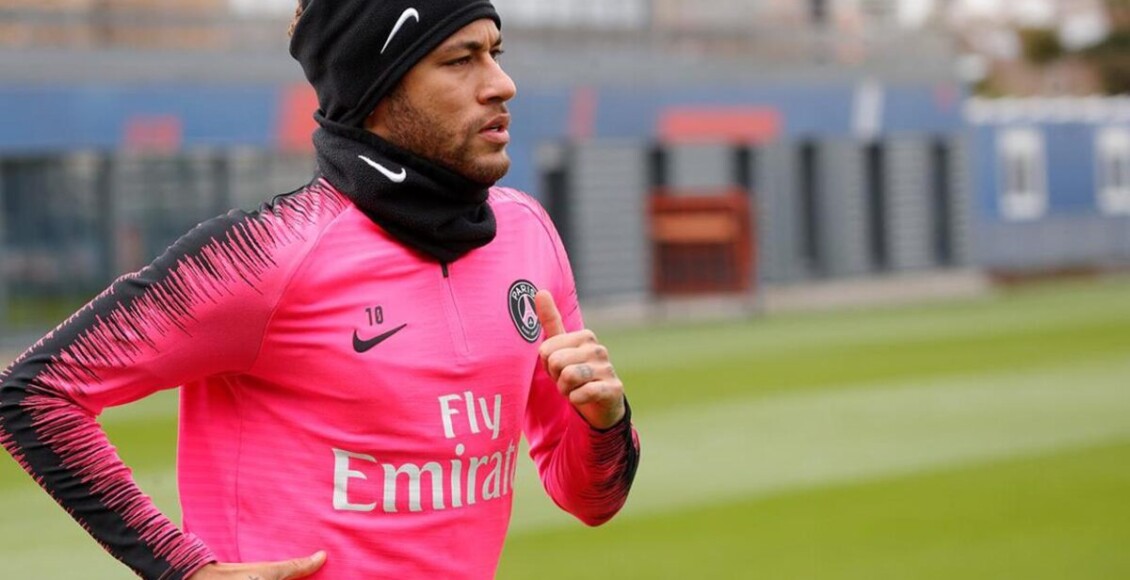 Neymar usa uniforme da Nike em treino do PSG