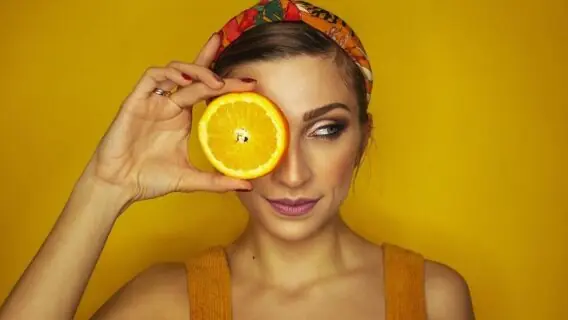 Vitamina C para pele: tudo o que você precisa saber antes de usar