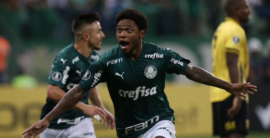 "Pra cego ler": Luis Adriano do Palmeiras comemorando um gol