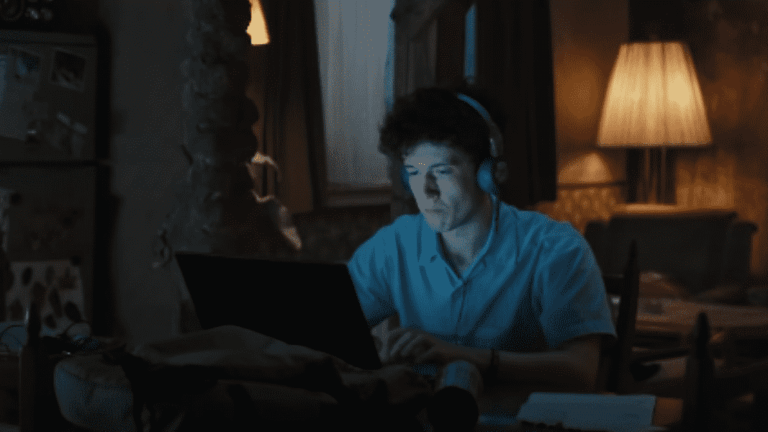 Conheça a série Como Vender Drogas Online (Rápido)