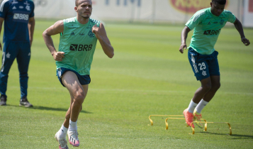 Renê e Lincoln treinando para Ceará x Flamengo