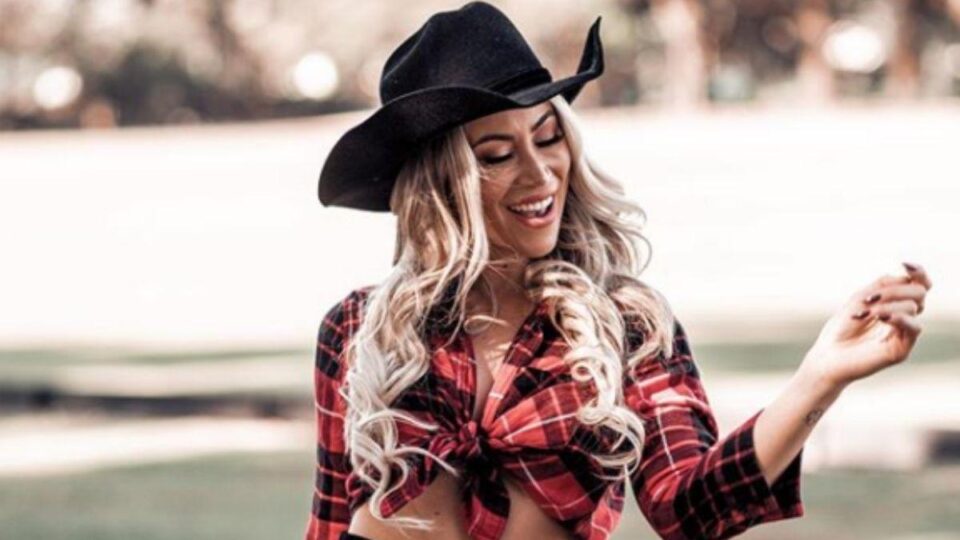 Carol narizinho em A Fazenda 2020
