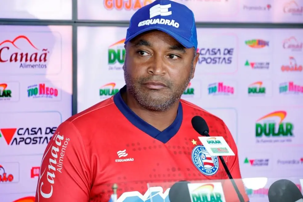 Roger em entrevista sob comando do Bahia em novo técnico do Corinthians