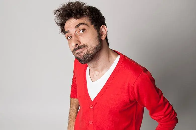 Foto mostra um dos candidatos famosos, Mionzinho. 