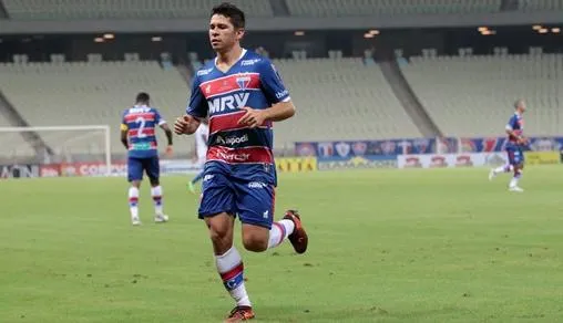 Osvaldo em campo pelo Leão