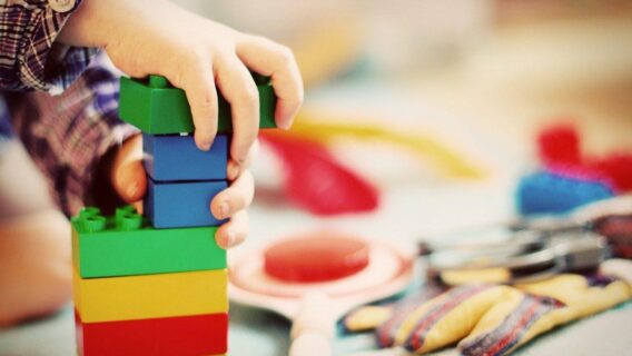 Professora na China envenena 25 alunos por vingança