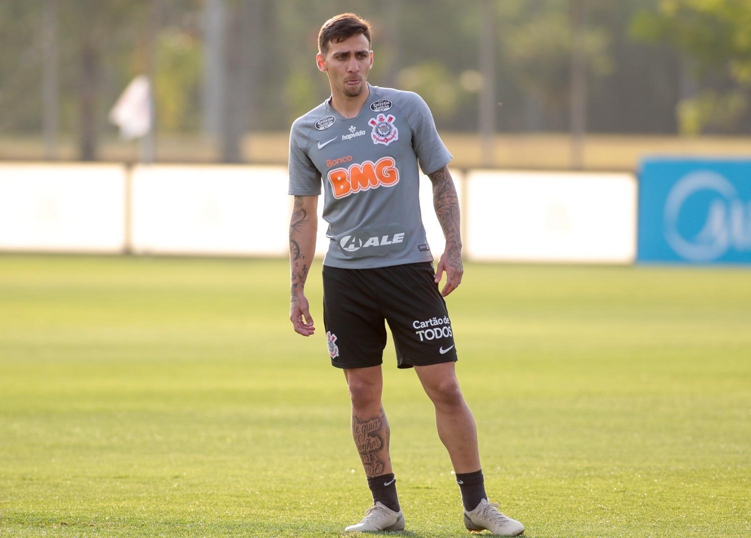 Gustavo Mosquito em treino pelo Corinthians