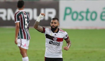 Gabigol comemora gol do Flamengo contra o Fluminense
