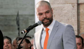 Foto mostra candidato à prefeitura, Bruno Covas nas Eleições São Paulo 2020