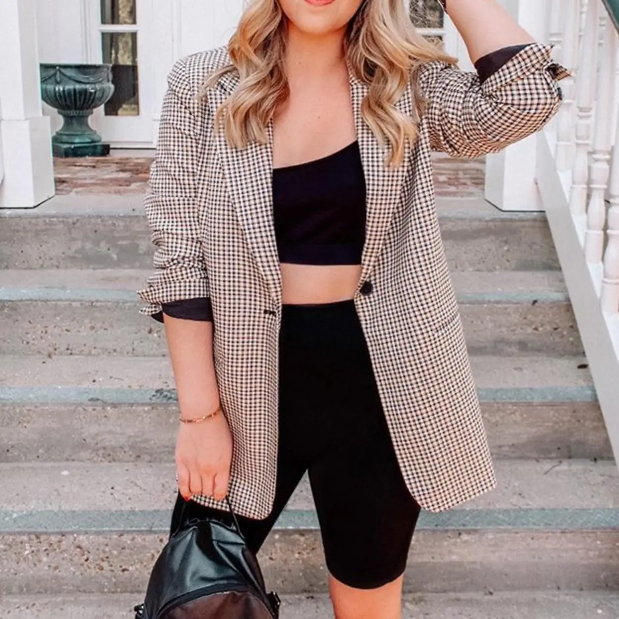 Bermuda coladinha e blazer