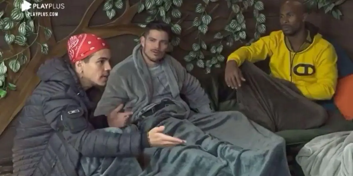 Biel conversa com peões na casa da árvore em A Fazenda 2020