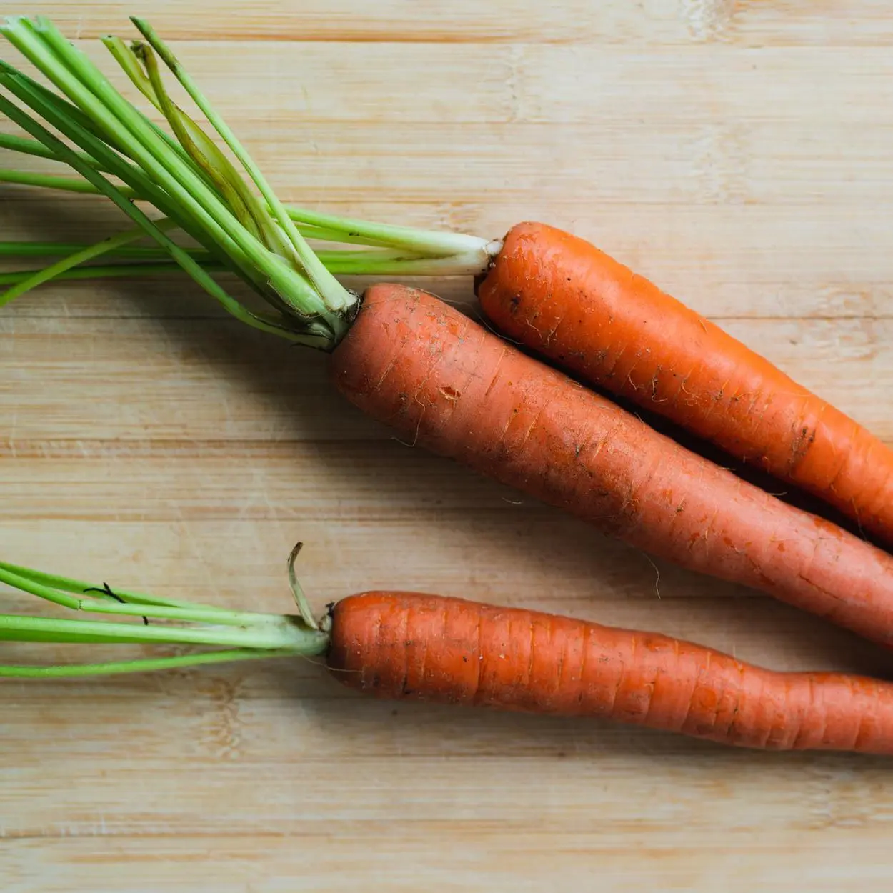 Bolo de cenoura na caneca.