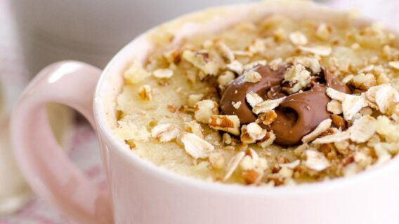 Bolo de caneca low carb: soluções práticas e leves para a rotina corrida