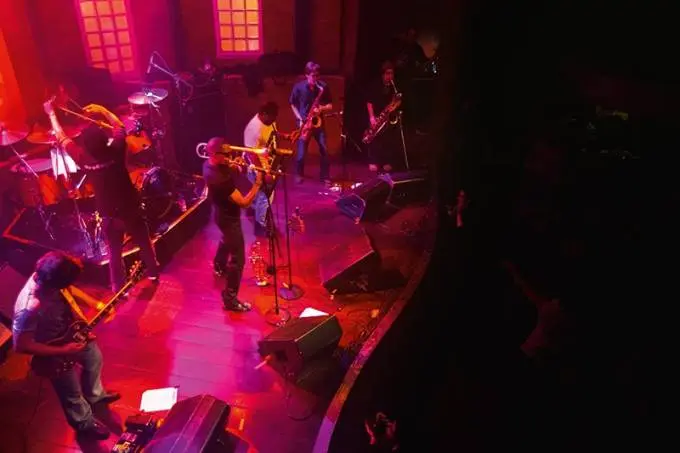 palco da famosa casa de jazz e blues Bourbon Street em Moema