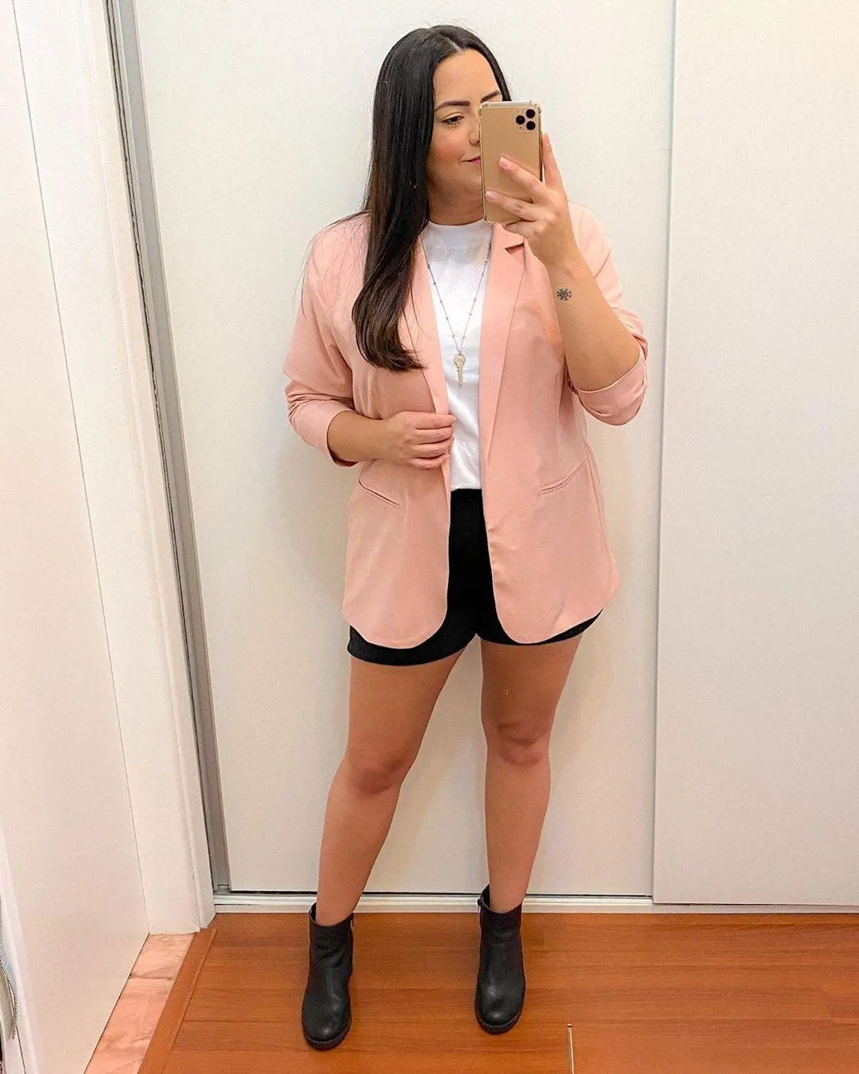 blazer em tom pastel