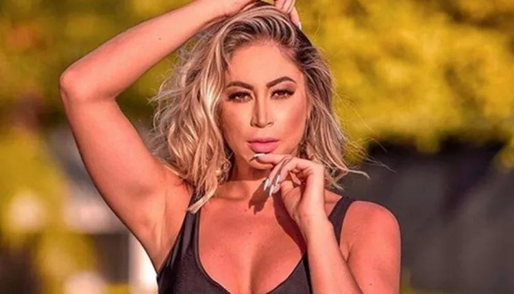 Imagem da fazendeira da semana Carol Narizinho de A Fazenda 2020