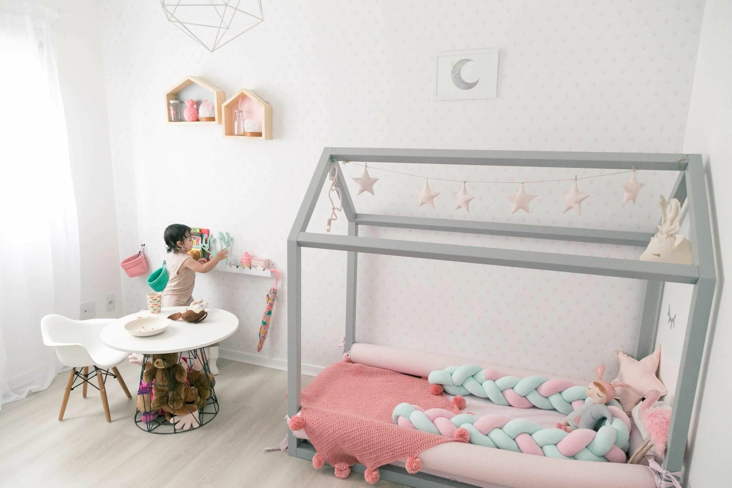O quarto é uma forma de explorar o método montessori no lar