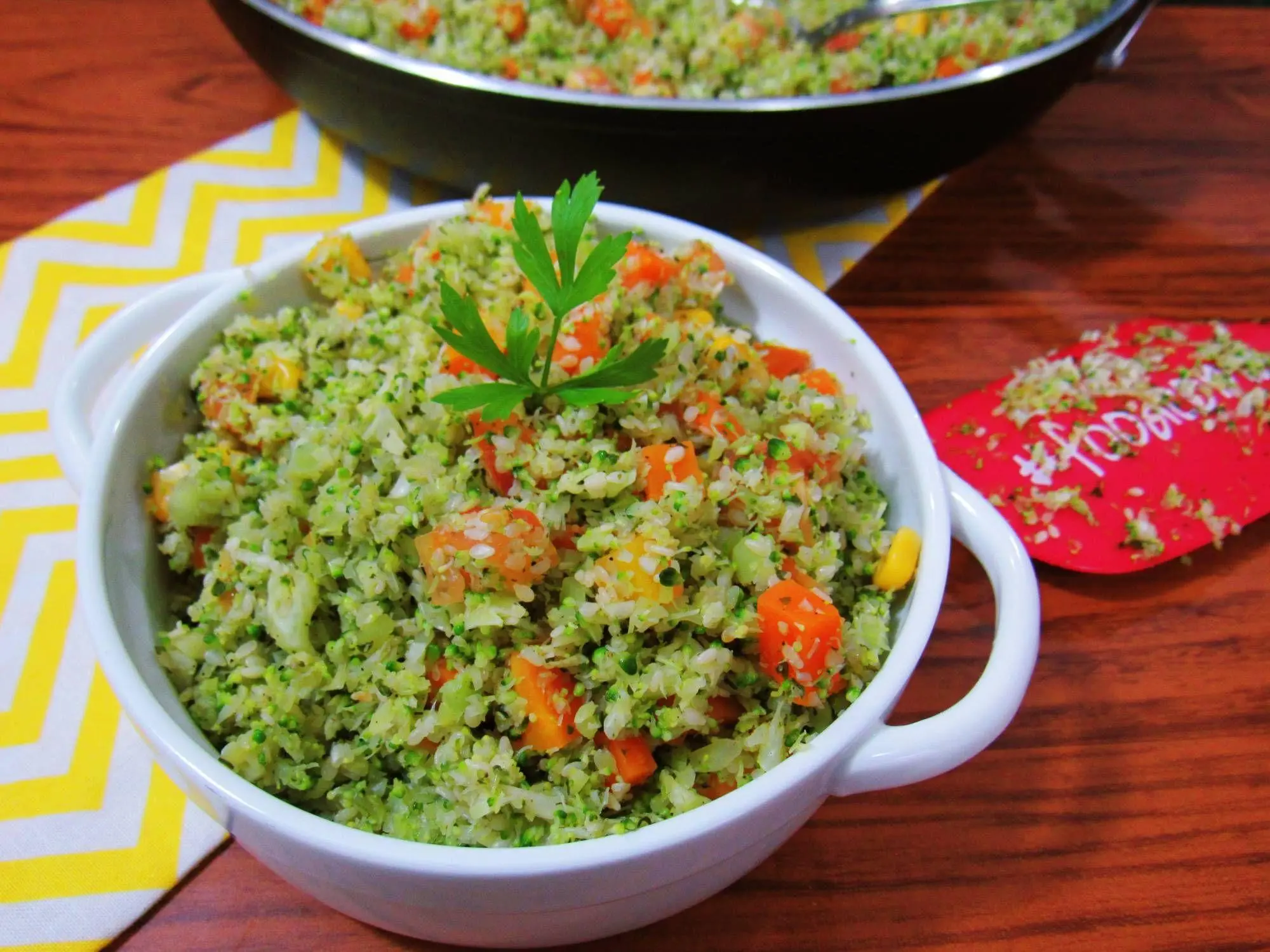 arroz de brócolis para substituir o arroz comum