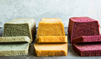 pães feitos com corantes naturais