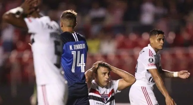 Eliminação do São Paulo para o Talleres