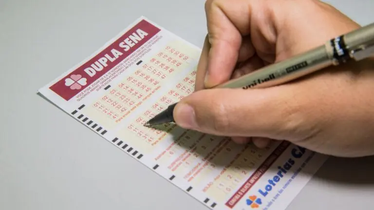 Dupla Sena pode pagar prêmio acumulado de R$ 800 mil; veja como apostar