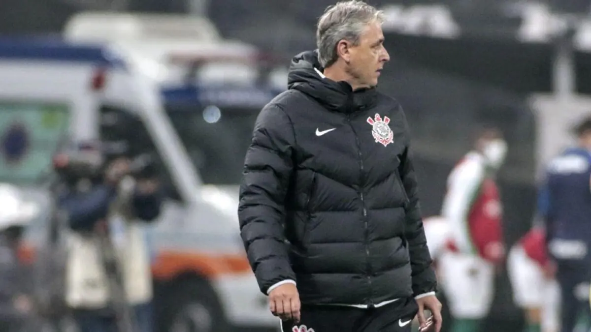 Tiago Nunes é demitido