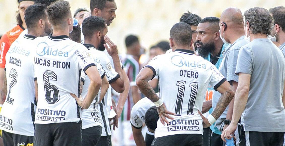 Dyego Coelho é o novo técnico interino do Corinthians