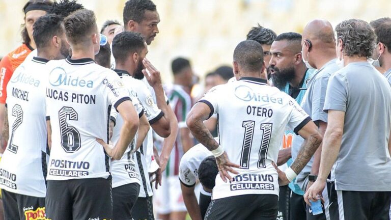 Quem são os favoritos para ser o novo técnico do Corinthians?