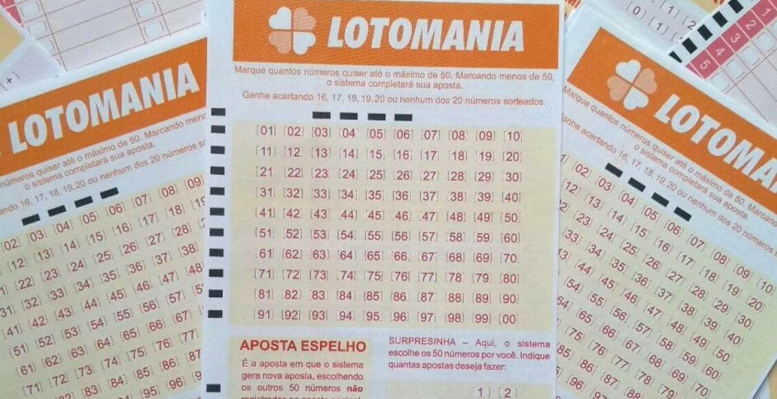 resultado da Lotomania - a imagem mostra três volantes da Lotomania
