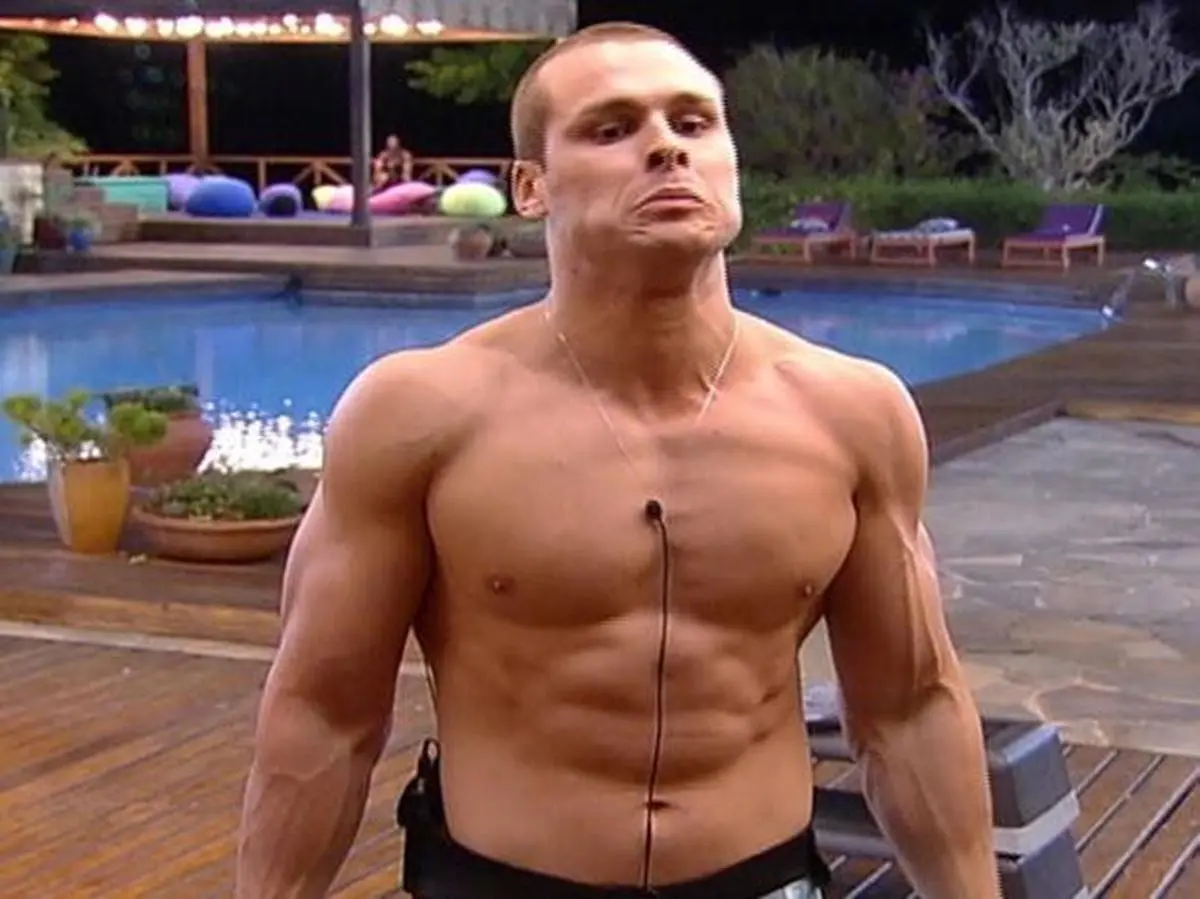 O modelo Lucas Barreto 