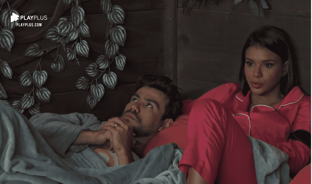 Na imagem, Mariano e Jakeline Oliveira conversam na casa da árvore de A Fazenda 2020