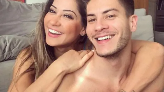 Arthur Aguiar diz querer reconquistar a ex-mulher, Mayra Cardi