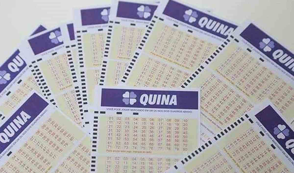 Resultado da Quina - a imagem mostra diversos volantes da Quina espalhados