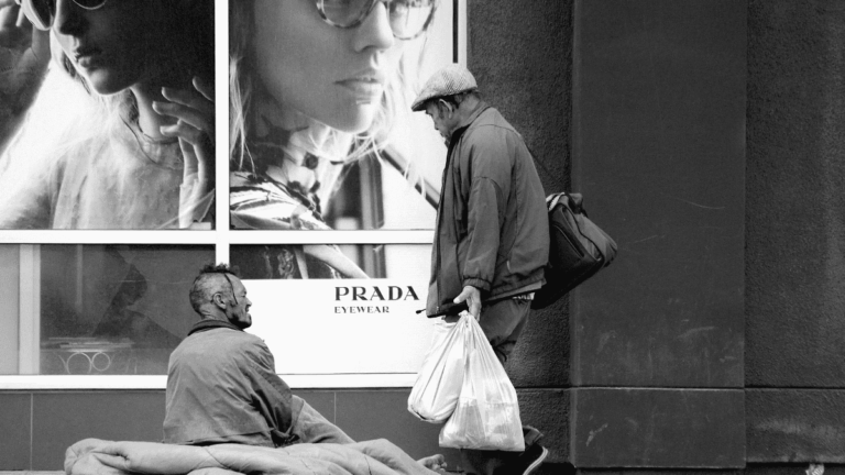 O que é recessão econômica e como se preparar para enfrentá-la