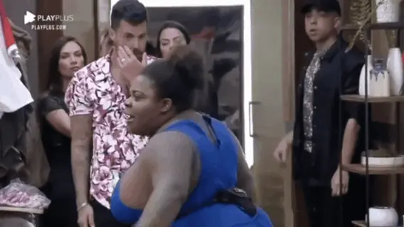 A Fazenda 2020 tem surto coletivo na madrugada; entenda o que rolou