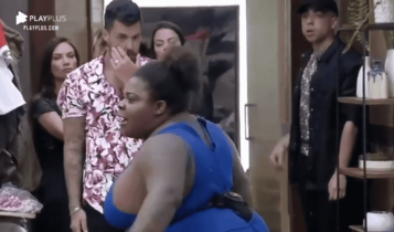 Na imagem, Jojo Todynho discute em A Fazenda 2020
