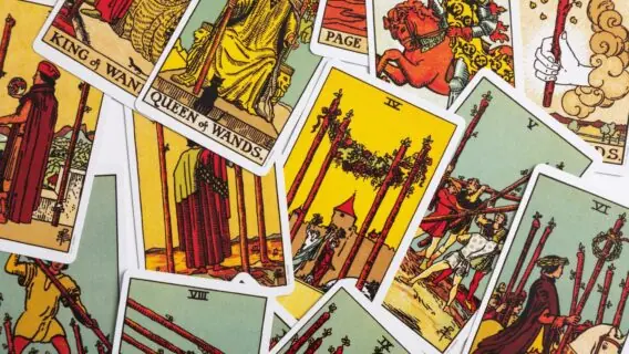 Tarot Semanal 28/09: escolha uma carta e receba um conselho divino