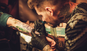 Cuidados ao fazer tatuagem